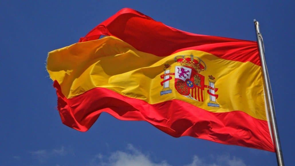 Bandera de España: ¿por qué es roja y gualda y cuál es el origen y  significado del escudo? 