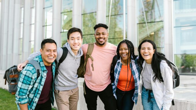 Retos migratorios para universitarios Extranjeros en EE.UU.